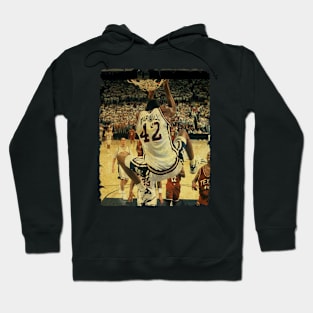 Donyell Marshall - Vintage Design Of Basketball Hoodie